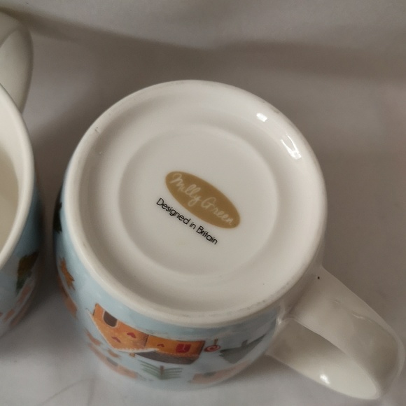 Set of Two Gingerbread Man & House Winter Theme Mugs by Milly Green, Britain - Picture 4 of 4